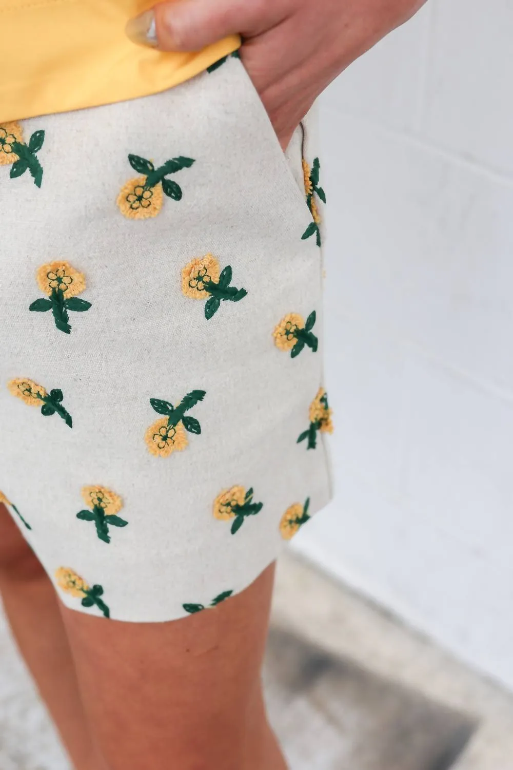 2.7 August Apparel - Daisy Embroidered Linen Shorts