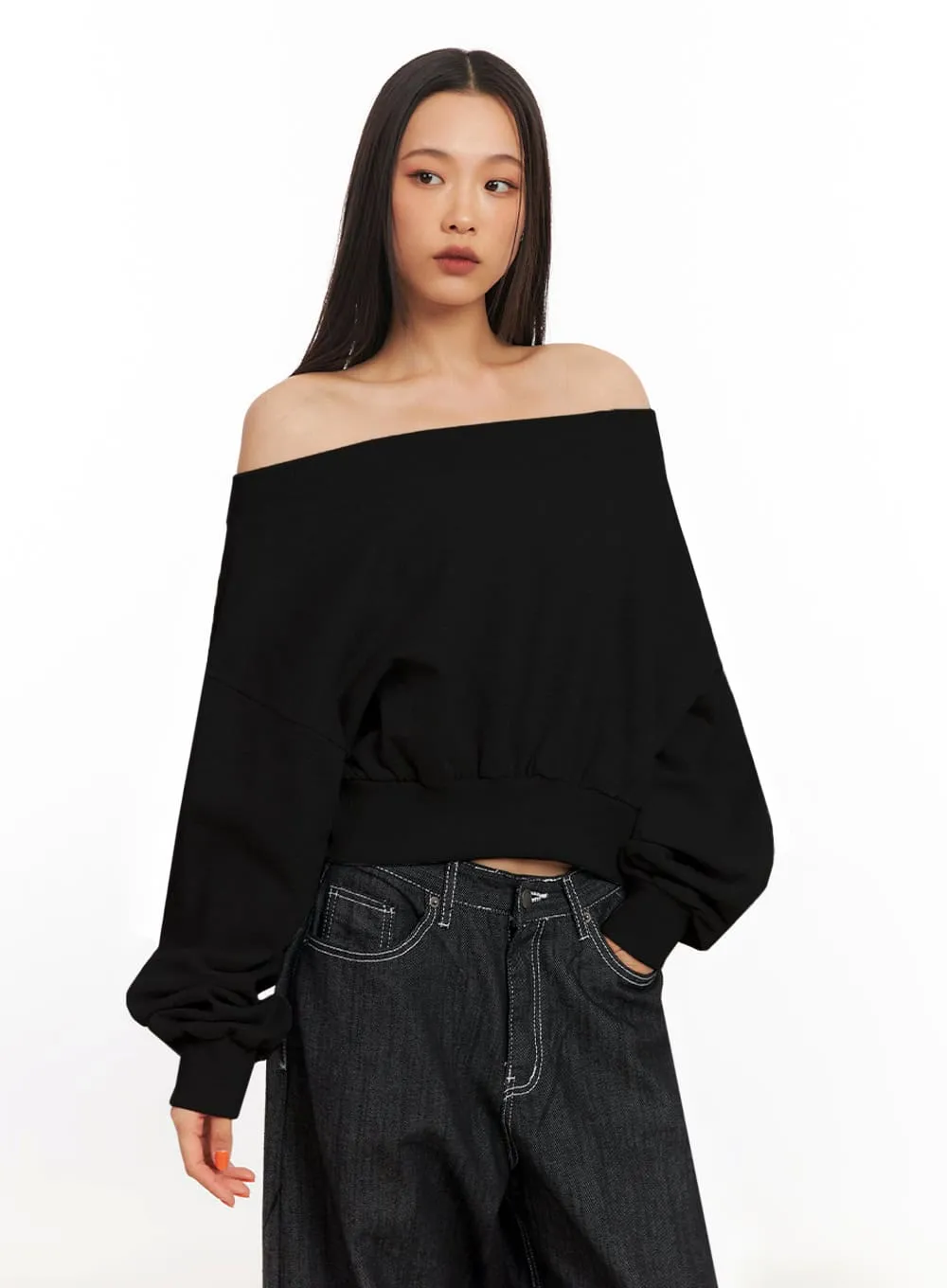 Off-Shoulder Loose-Fit Sweatshirt IA507